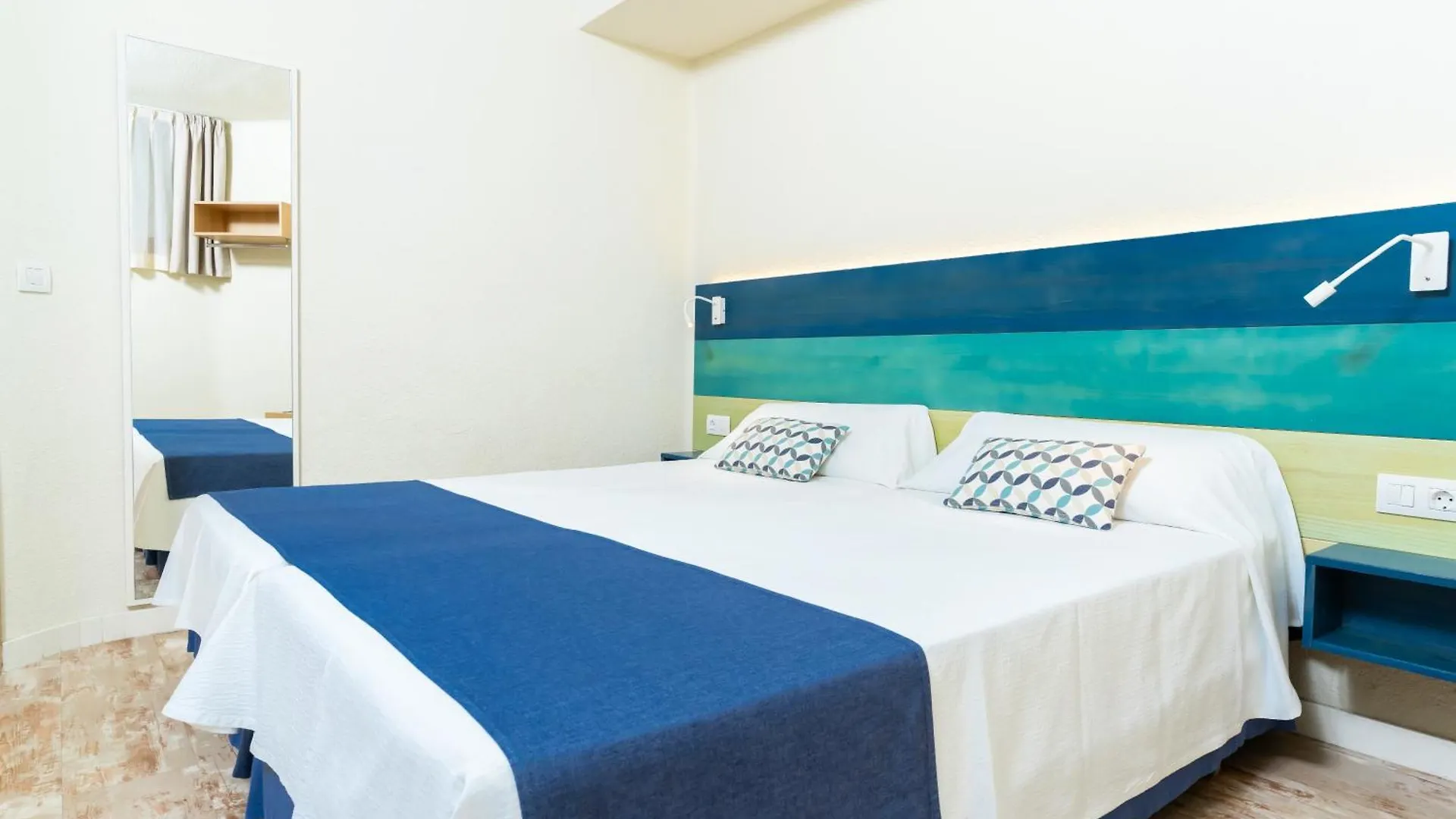 Hovima La Pinta Beachfront Family Hotel Costa Adeje  4*, Costa Adeje (Tenerife) Spain