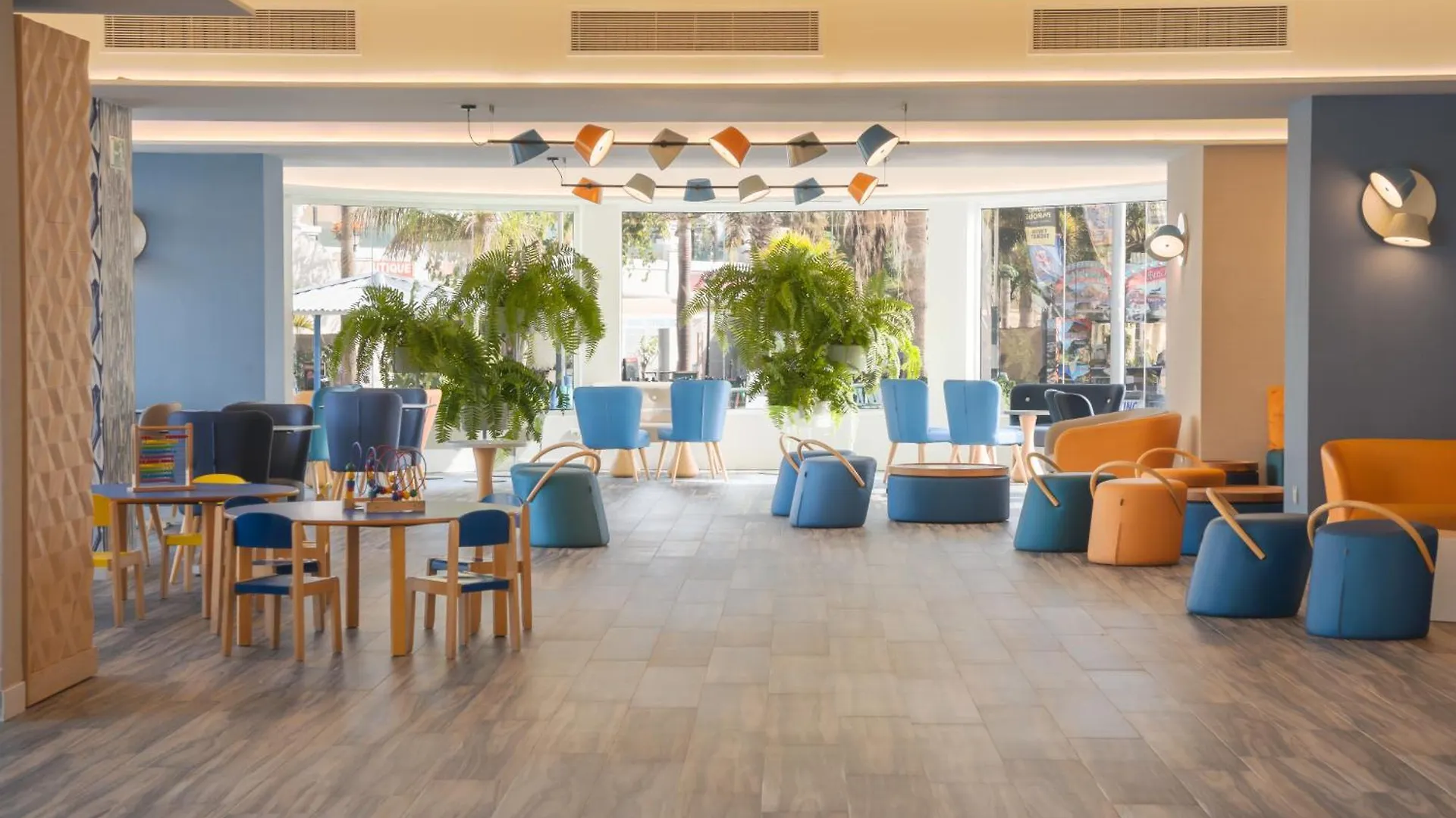 Hovima La Pinta Beachfront Family Hotel Costa Adeje  4*, Costa Adeje (Tenerife)
